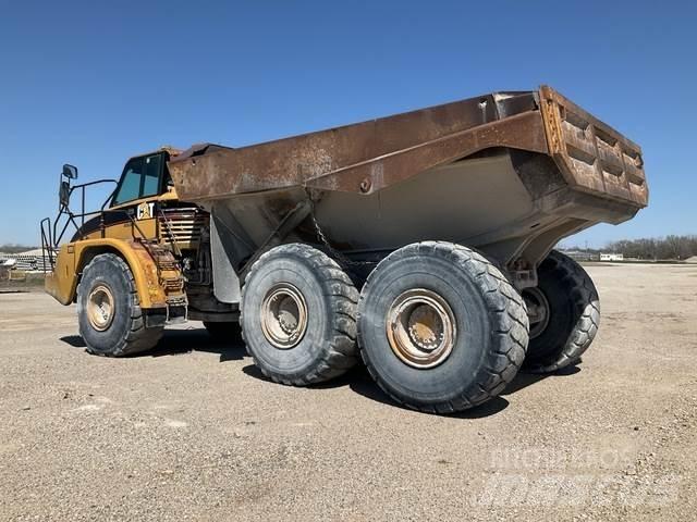 CAT 740 Karjeriniai savivarčiai