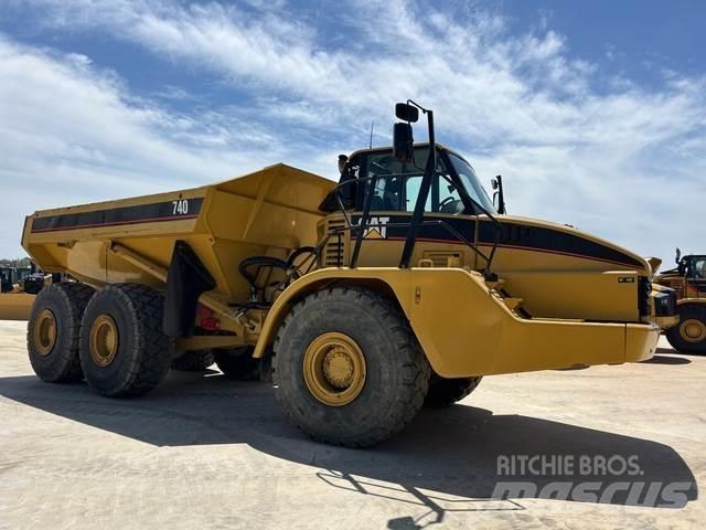 CAT 740 Karjeriniai savivarčiai