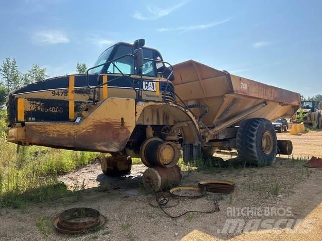 CAT 740 Karjeriniai savivarčiai