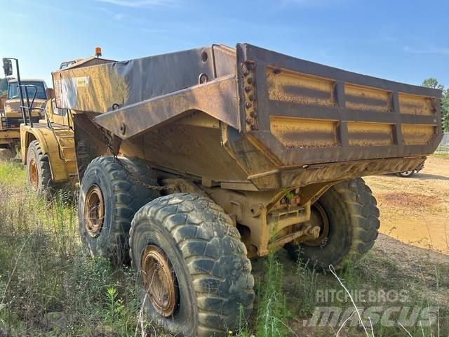 CAT 740 Karjeriniai savivarčiai
