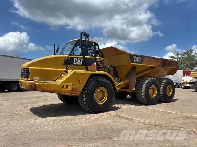 CAT 740 Karjeriniai savivarčiai