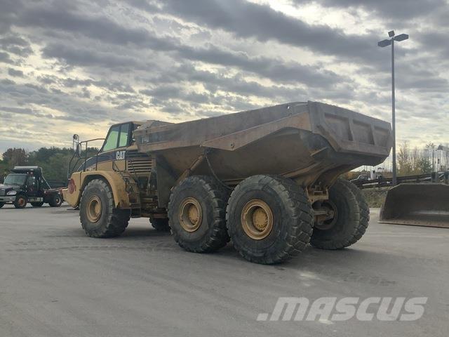 CAT 740 Karjeriniai savivarčiai
