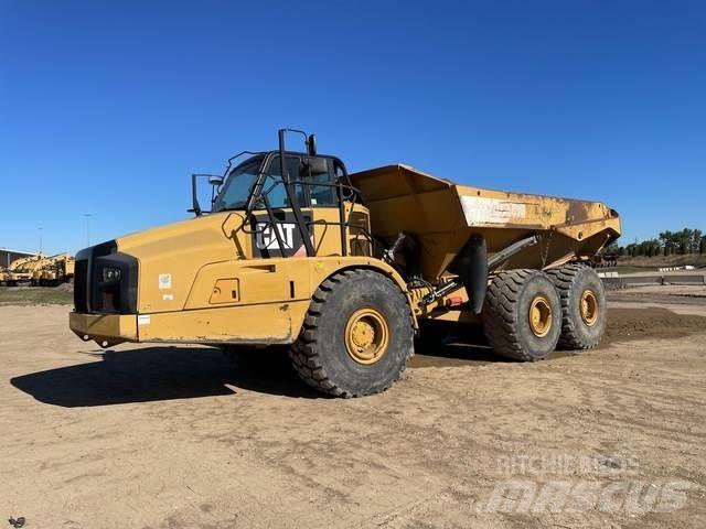 CAT 740B Karjeriniai savivarčiai