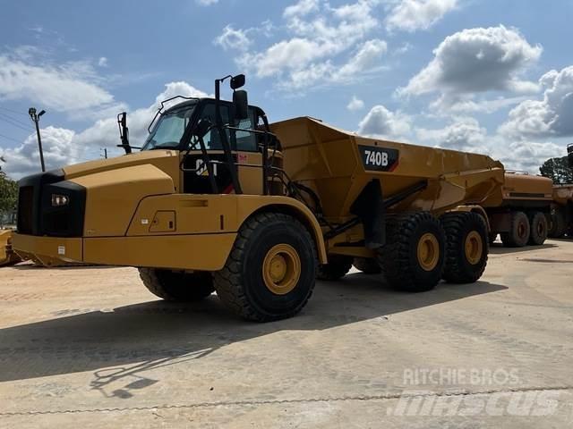 CAT 740B Karjeriniai savivarčiai