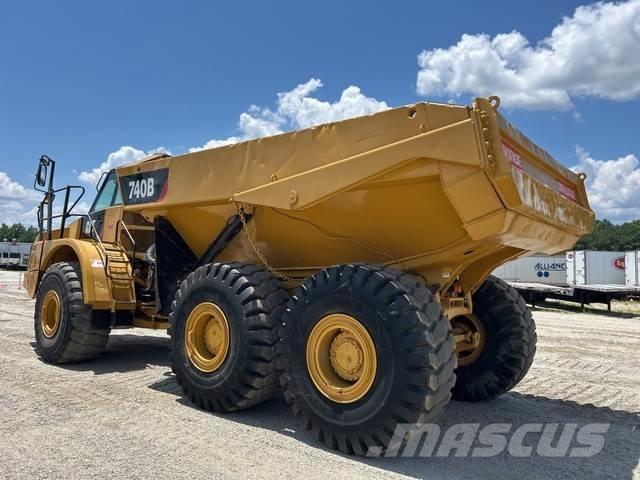 CAT 740B Karjeriniai savivarčiai