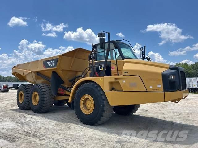 CAT 740B Karjeriniai savivarčiai
