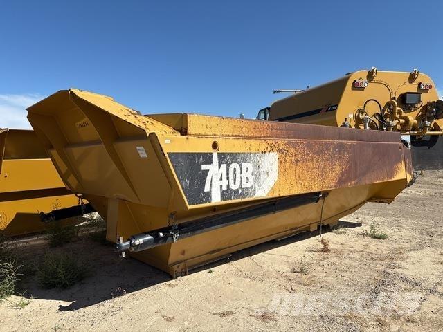 CAT 740B Transportas - Kita