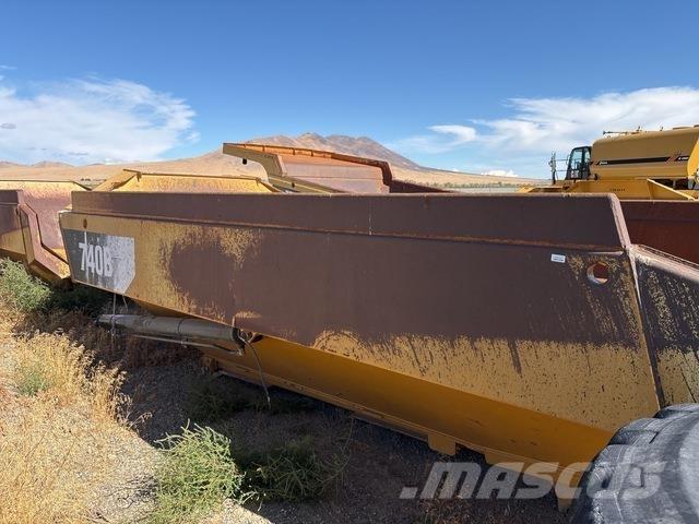 CAT 740B Transportas - Kita