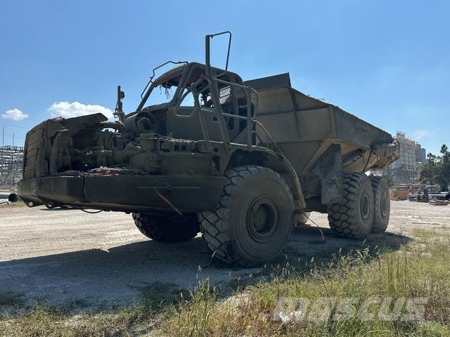 CAT 740B Karjeriniai savivarčiai