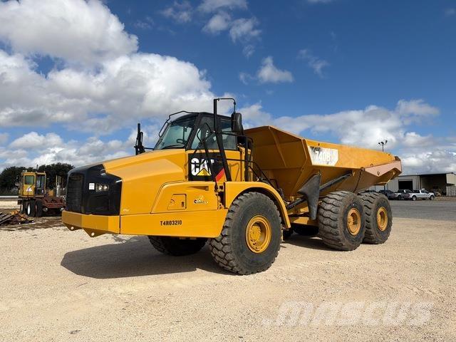 CAT 740B Karjeriniai savivarčiai