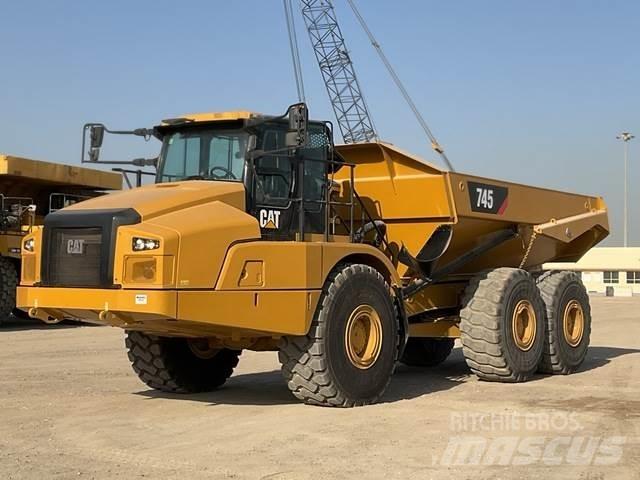 CAT 745 Karjeriniai savivarčiai