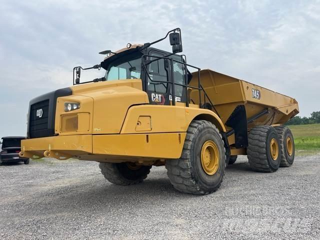 CAT 745 Karjeriniai savivarčiai