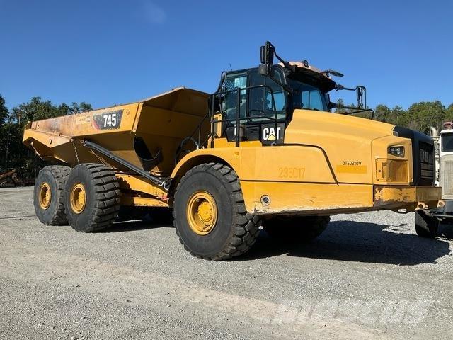 CAT 745 Karjeriniai savivarčiai