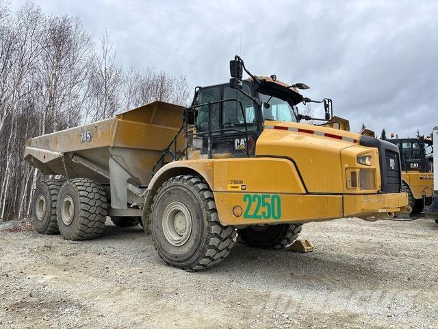 CAT 745-04 Karjeriniai savivarčiai