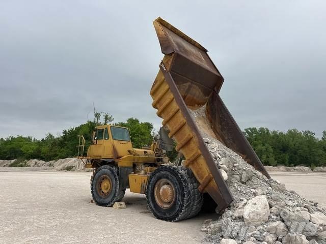 CAT 769C Karjeriniai savivarčiai