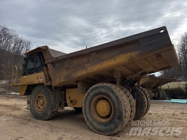 CAT 769D Karjeriniai savivarčiai