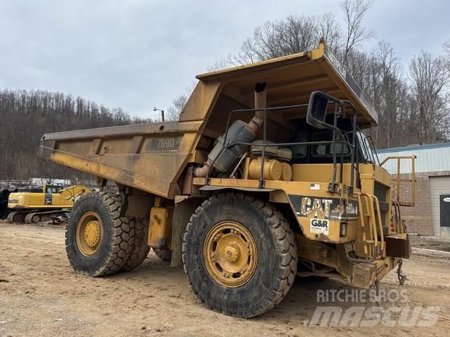 CAT 769D Karjeriniai savivarčiai