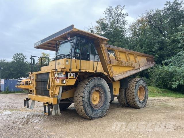 CAT 775D Karjeriniai savivarčiai
