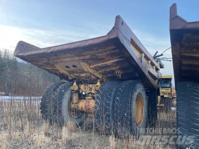 CAT 777D Karjeriniai savivarčiai