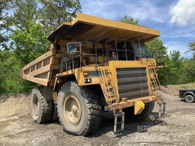 CAT 777D Karjeriniai savivarčiai