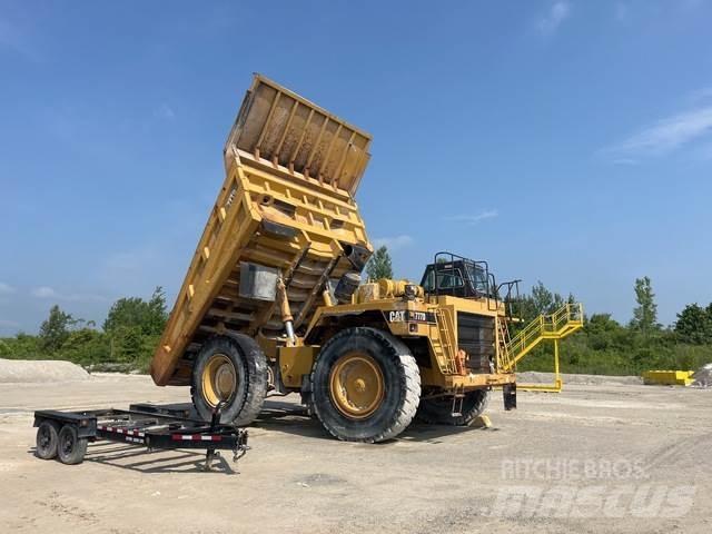 CAT 777D Karjeriniai savivarčiai