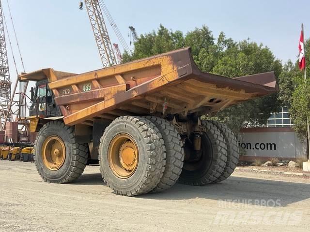 CAT 777D Karjeriniai savivarčiai