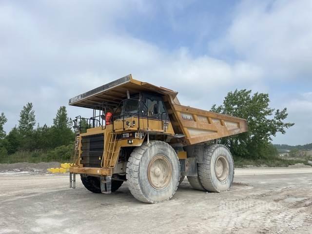 CAT 777D Karjeriniai savivarčiai