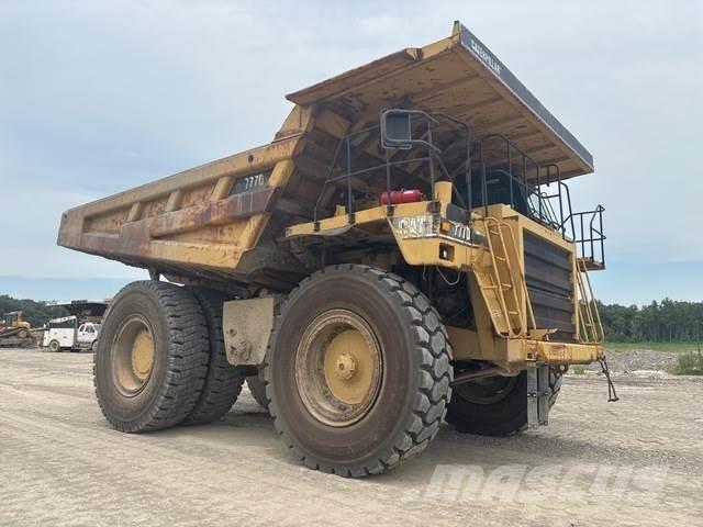 CAT 777D Karjeriniai savivarčiai