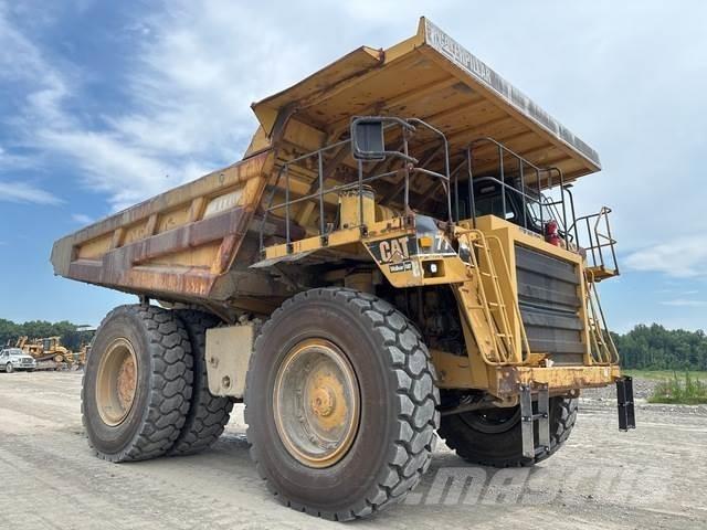CAT 777D Karjeriniai savivarčiai