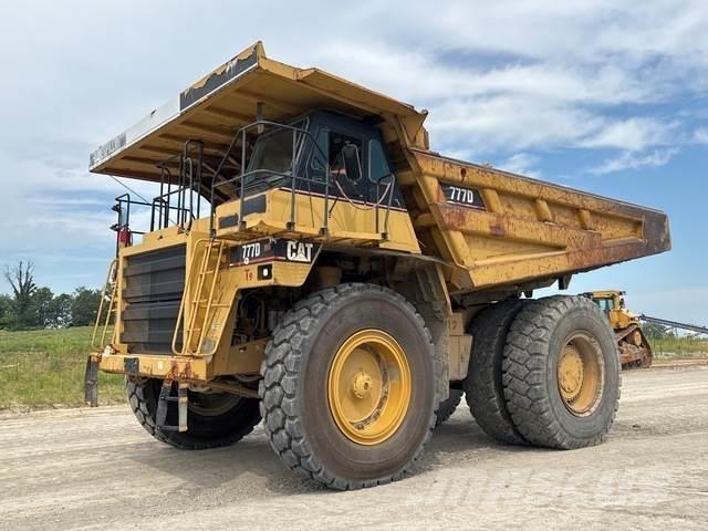 CAT 777D Karjeriniai savivarčiai