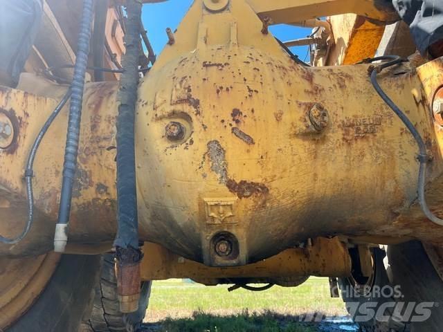 CAT 777D Statyba - Kita