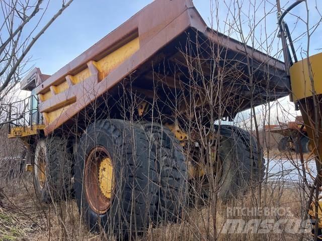 CAT 777F Karjeriniai savivarčiai