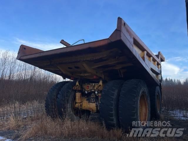 CAT 777F Karjeriniai savivarčiai