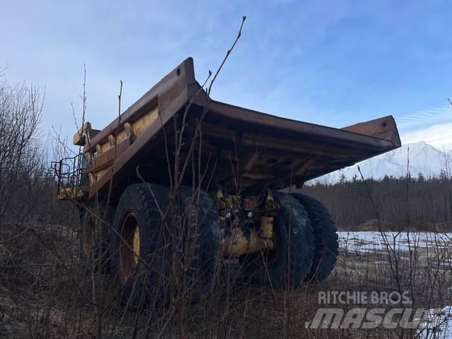 CAT 777F Karjeriniai savivarčiai
