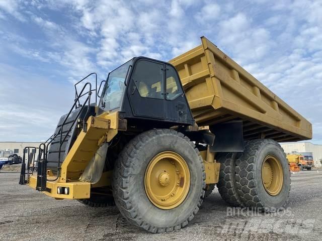 CAT 777F Karjeriniai savivarčiai