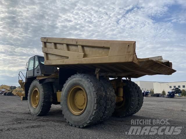 CAT 777F Karjeriniai savivarčiai