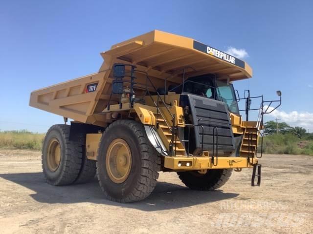 CAT 777F Karjeriniai savivarčiai