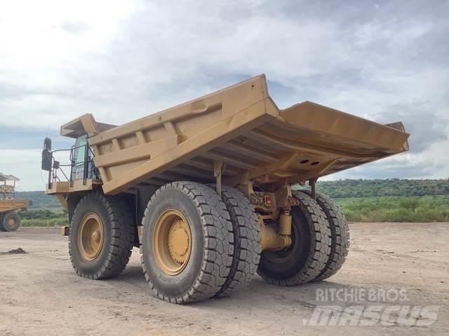 CAT 777F Karjeriniai savivarčiai