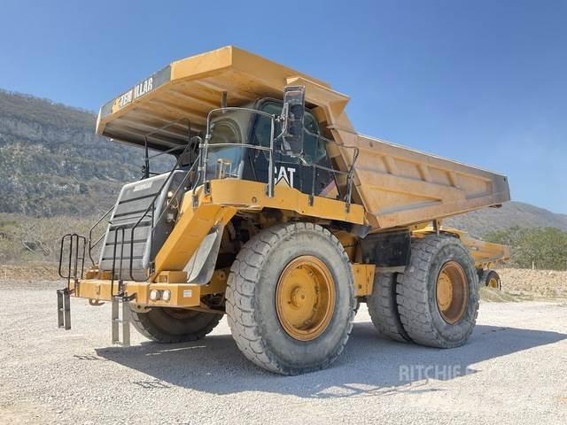 CAT 777F Karjeriniai savivarčiai