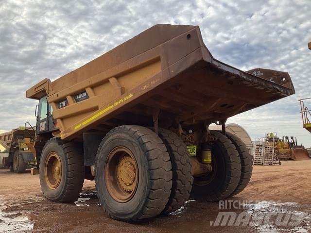 CAT 777F Karjeriniai savivarčiai