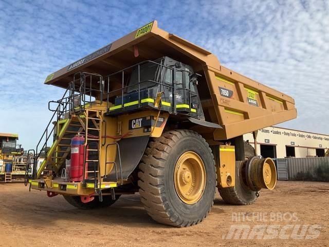 CAT 785D Karjeriniai savivarčiai