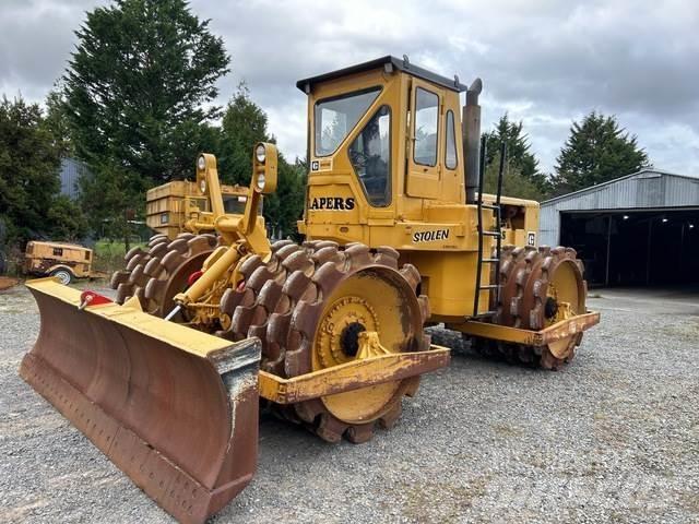 CAT 825B Statyba - Kita
