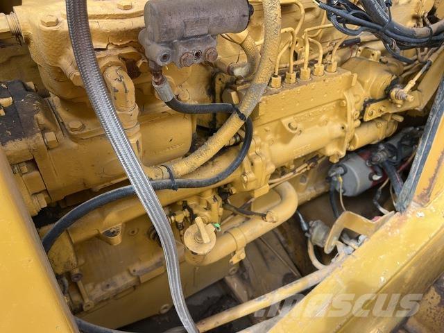 CAT 825C Gruntiniai volai