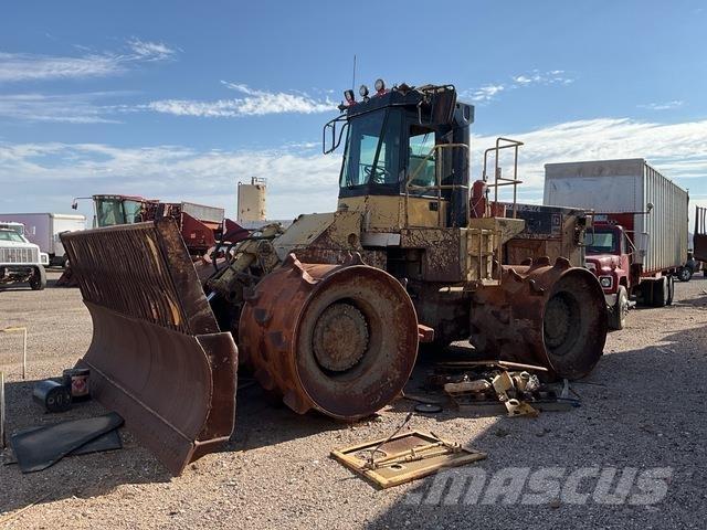 CAT 826C Gruntiniai volai
