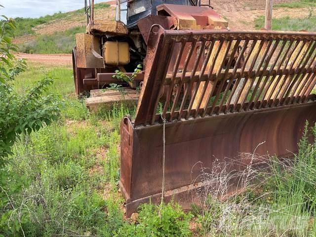 CAT 826G Gruntiniai volai