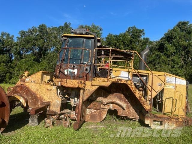 CAT 826G Gruntiniai volai