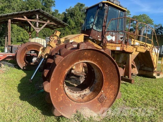 CAT 826G Gruntiniai volai
