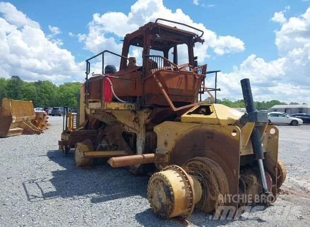 CAT 826K Gruntiniai volai