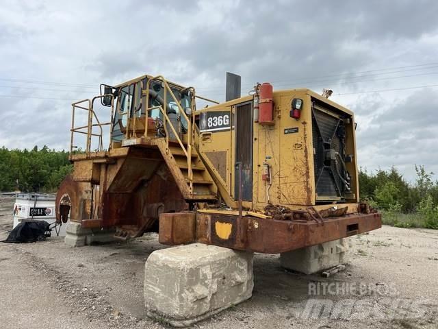 CAT 836G Gruntiniai volai