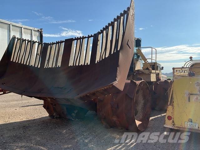 CAT 836G Gruntiniai volai